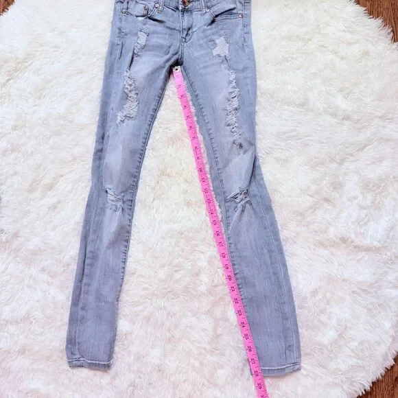 Distressed Skinny Jeans Light Wash Ripped Denim Size 3 Y2K Festival Special A - Picture 7 of 10